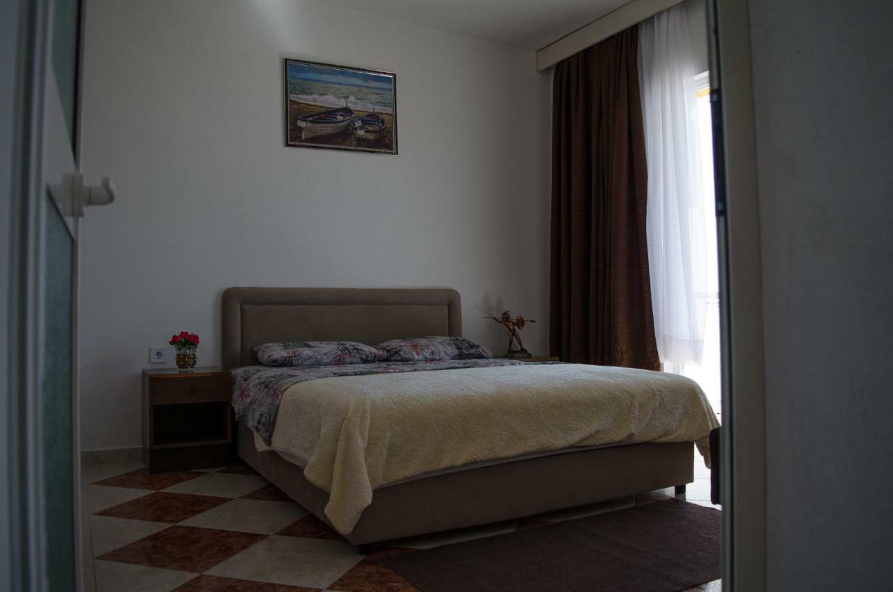 Apartments Basha 1 - Long Beach อุลซิน ภายนอก รูปภาพ